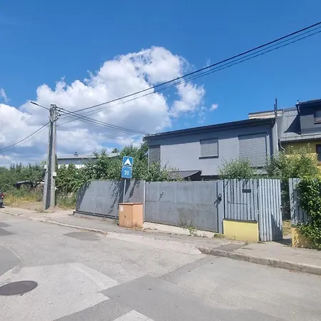 Visteria House With Free Parking