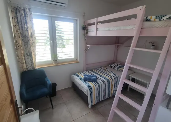 Visteria House With Free Parking *