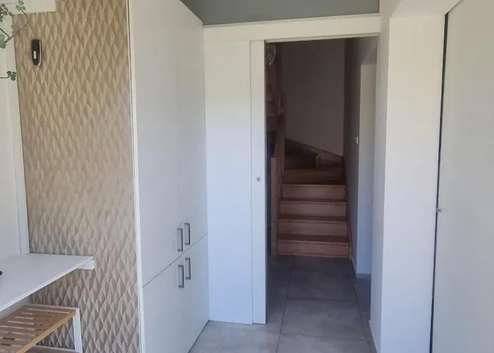 Visteria House With Free Parking Koszyce